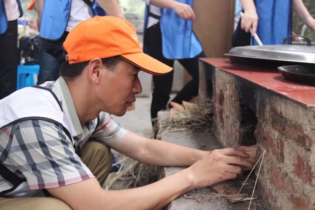 快快網(wǎng)絡(luò)團(tuán)建拓展活動(dòng)之午間野炊