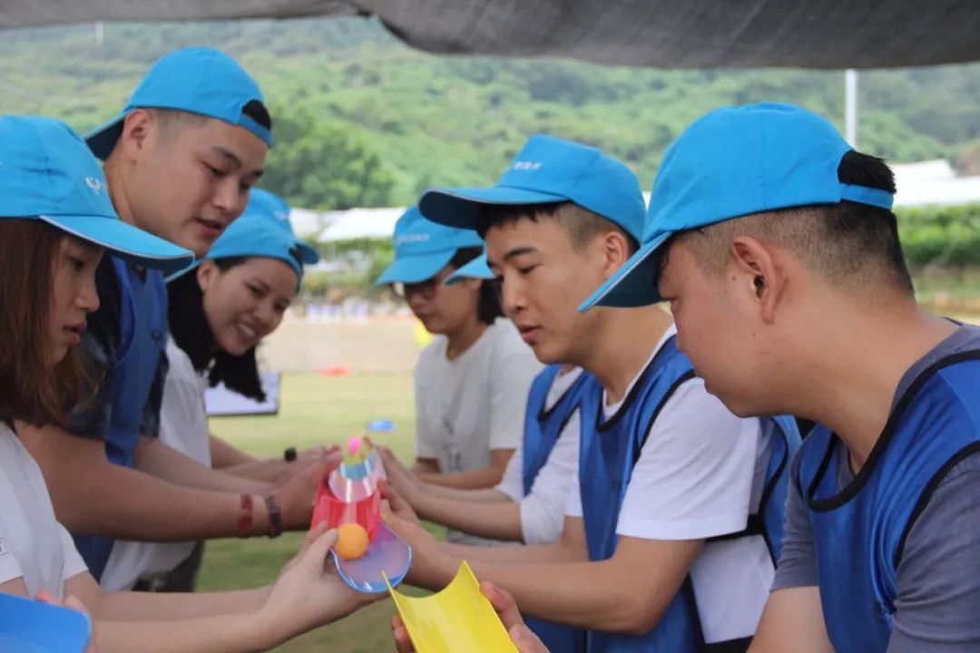 快快網(wǎng)絡(luò)團(tuán)建拓展活動(dòng)之齊心協(xié)力